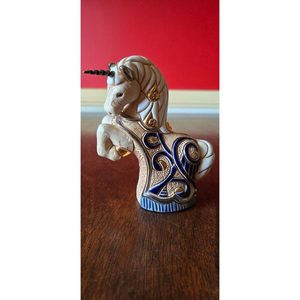 De Rosa unicorn figurine